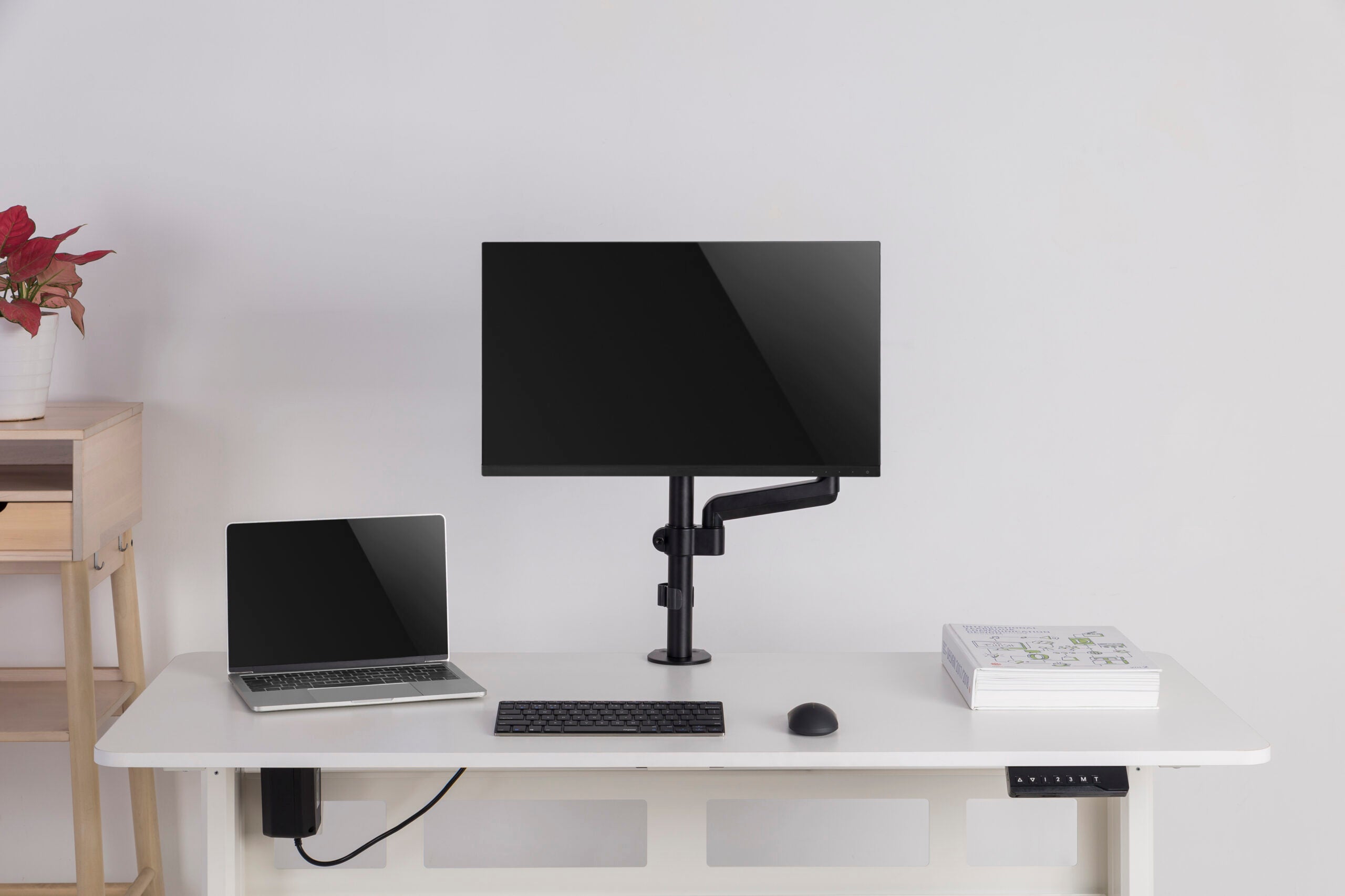 MXG LED Stand PMA-12 Single Monitor Pole-Mounted Spring-Assisted Monitor Arm