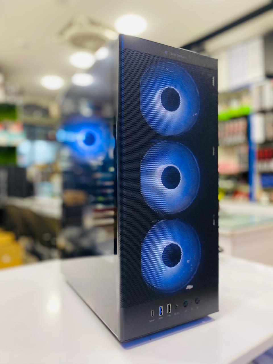 Acer Casing Max82 4 RGB Fan Black