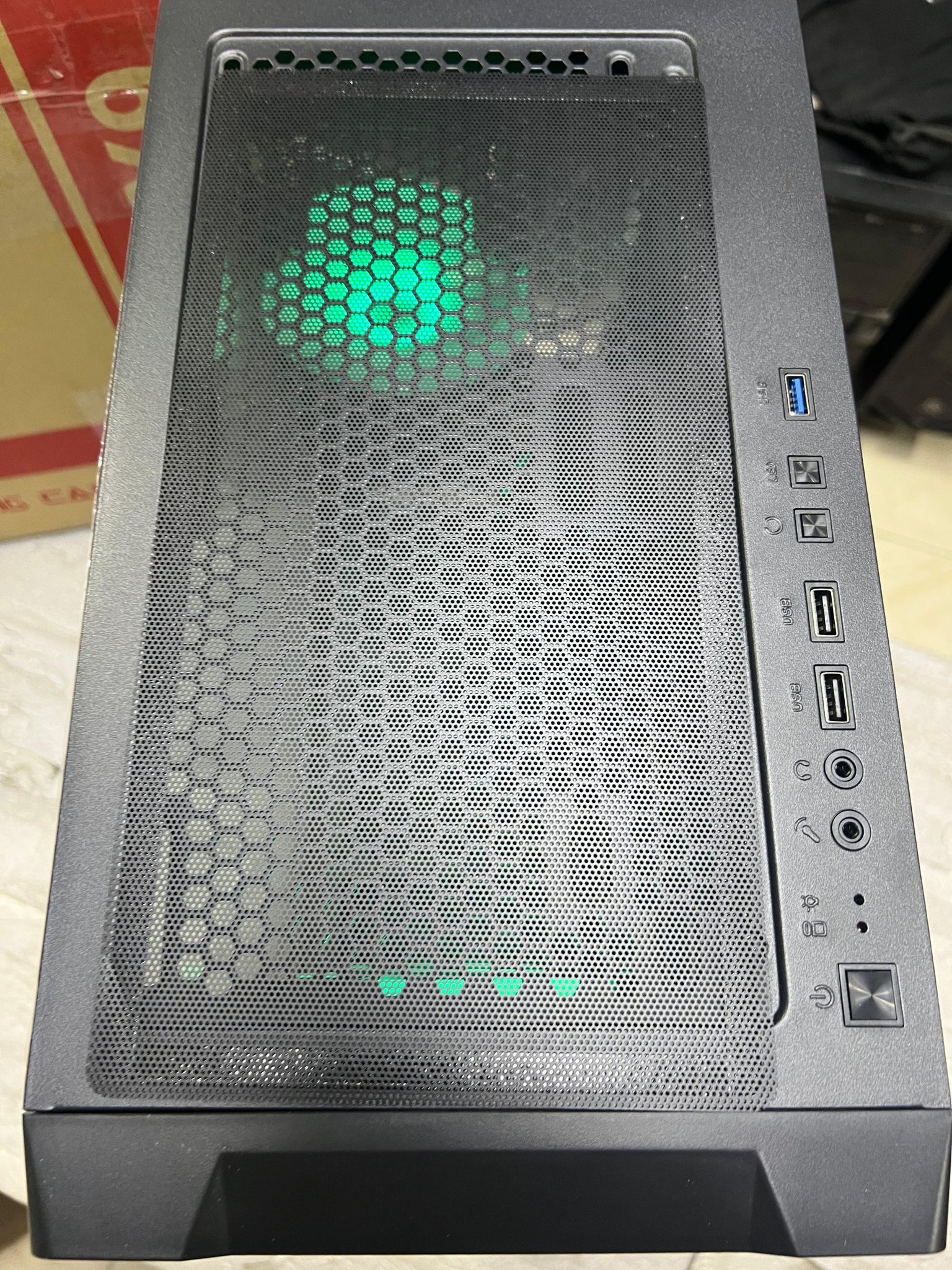 Xtech Casing X9 Black 4 RGB Fans