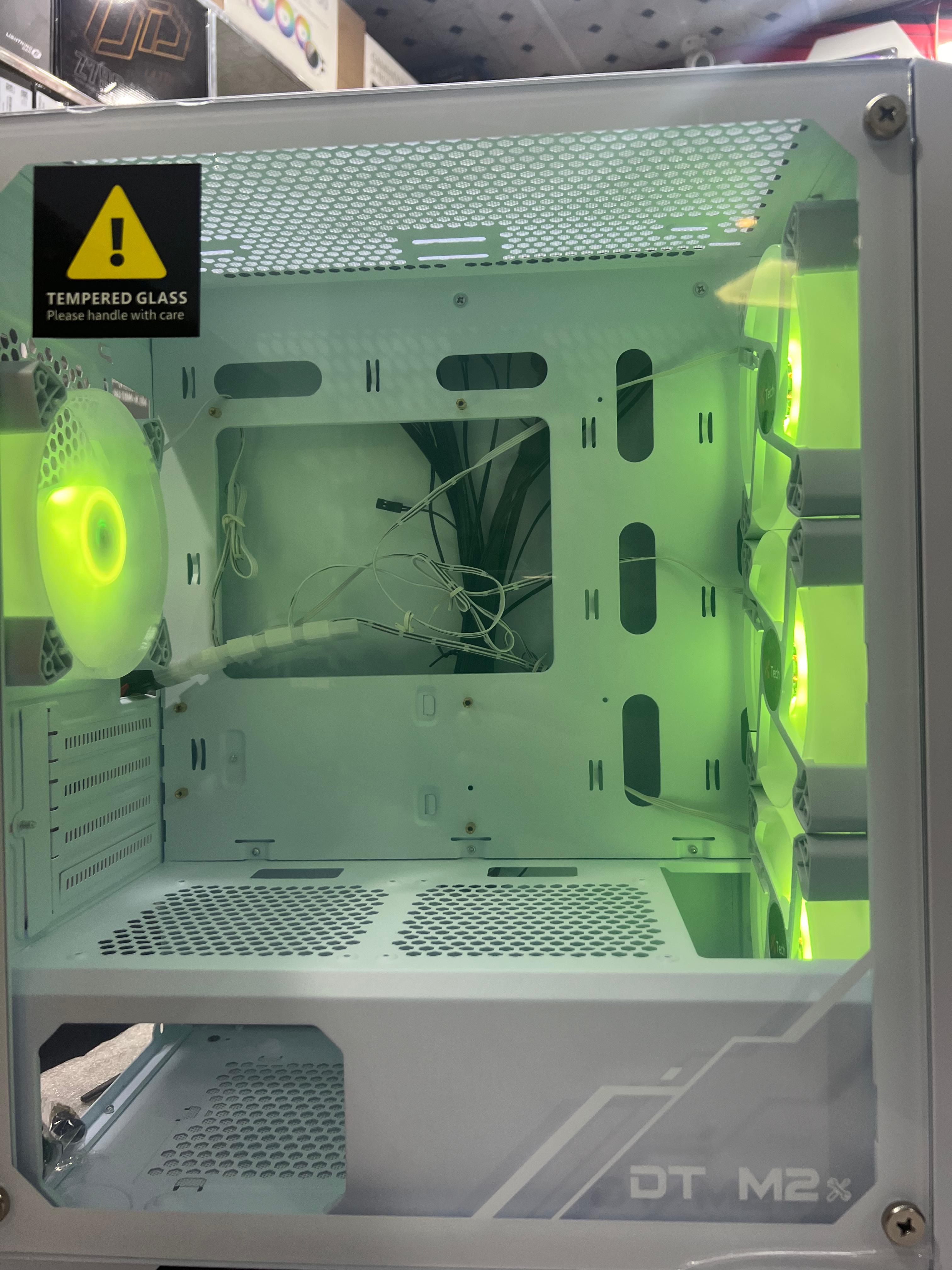 Xtech Casing X9 White 4 RGB Fans
