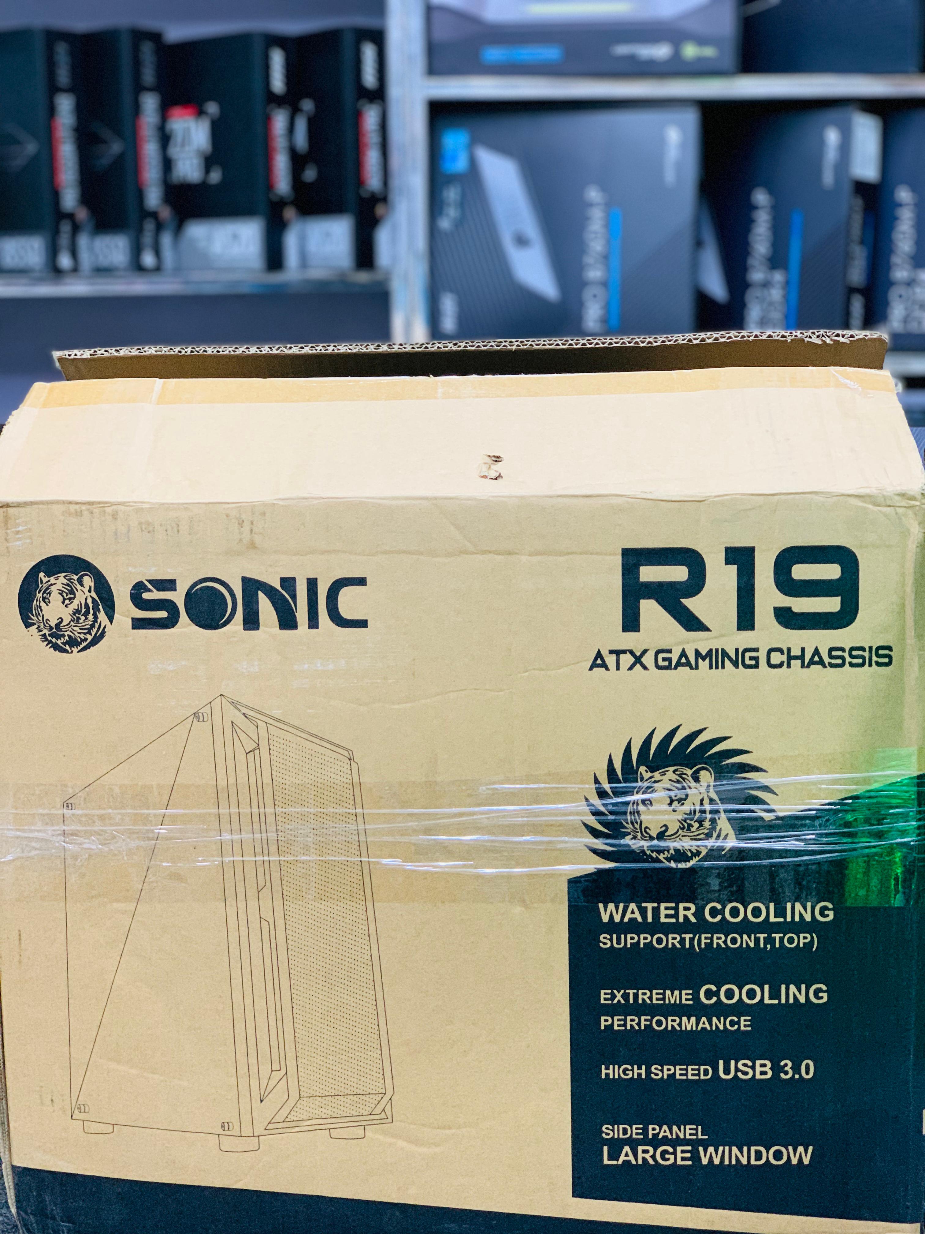 Sonic Casing R19 White 3 RGB Fans