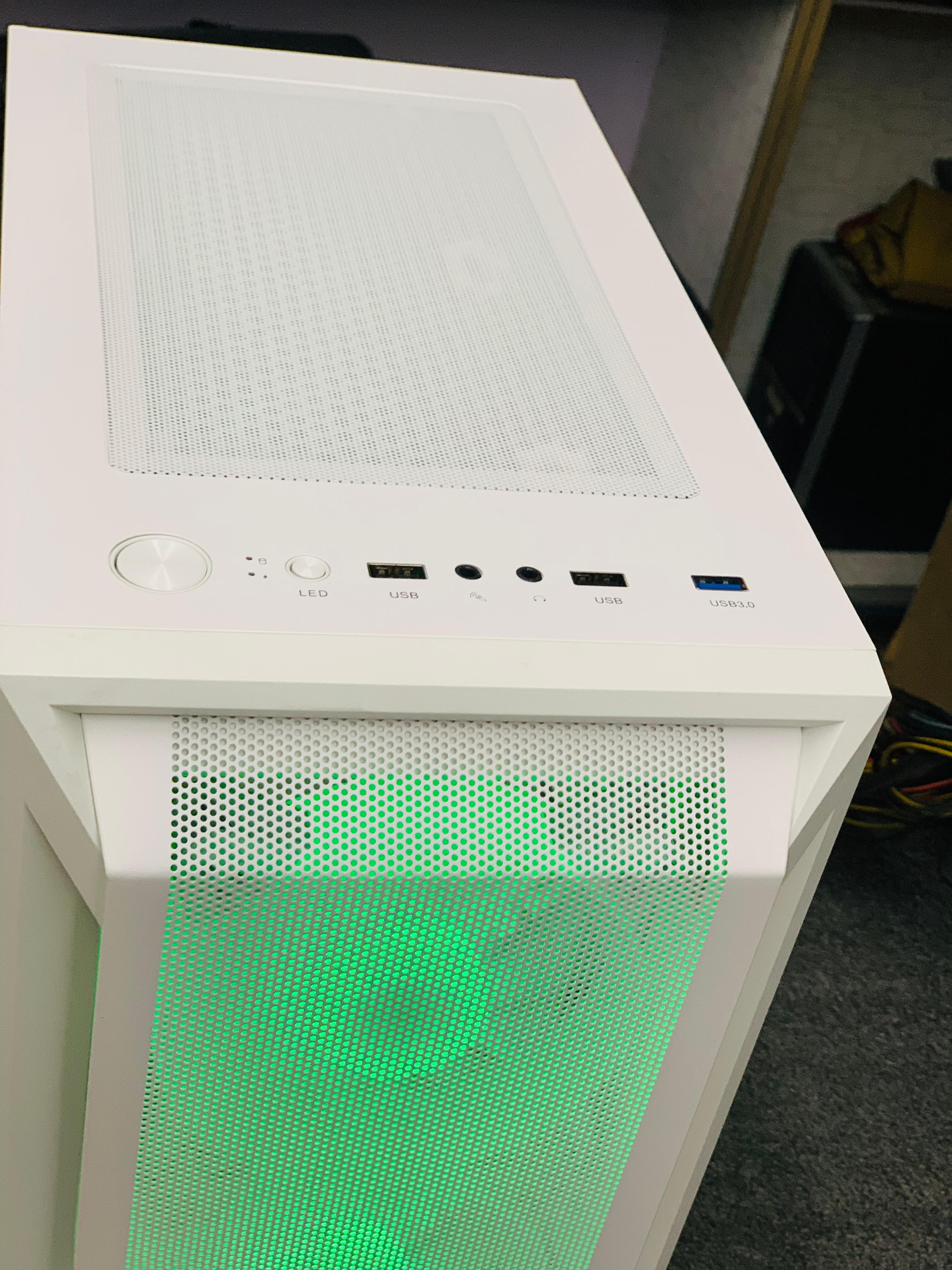 Sonic Casing R19 White 3 RGB Fans