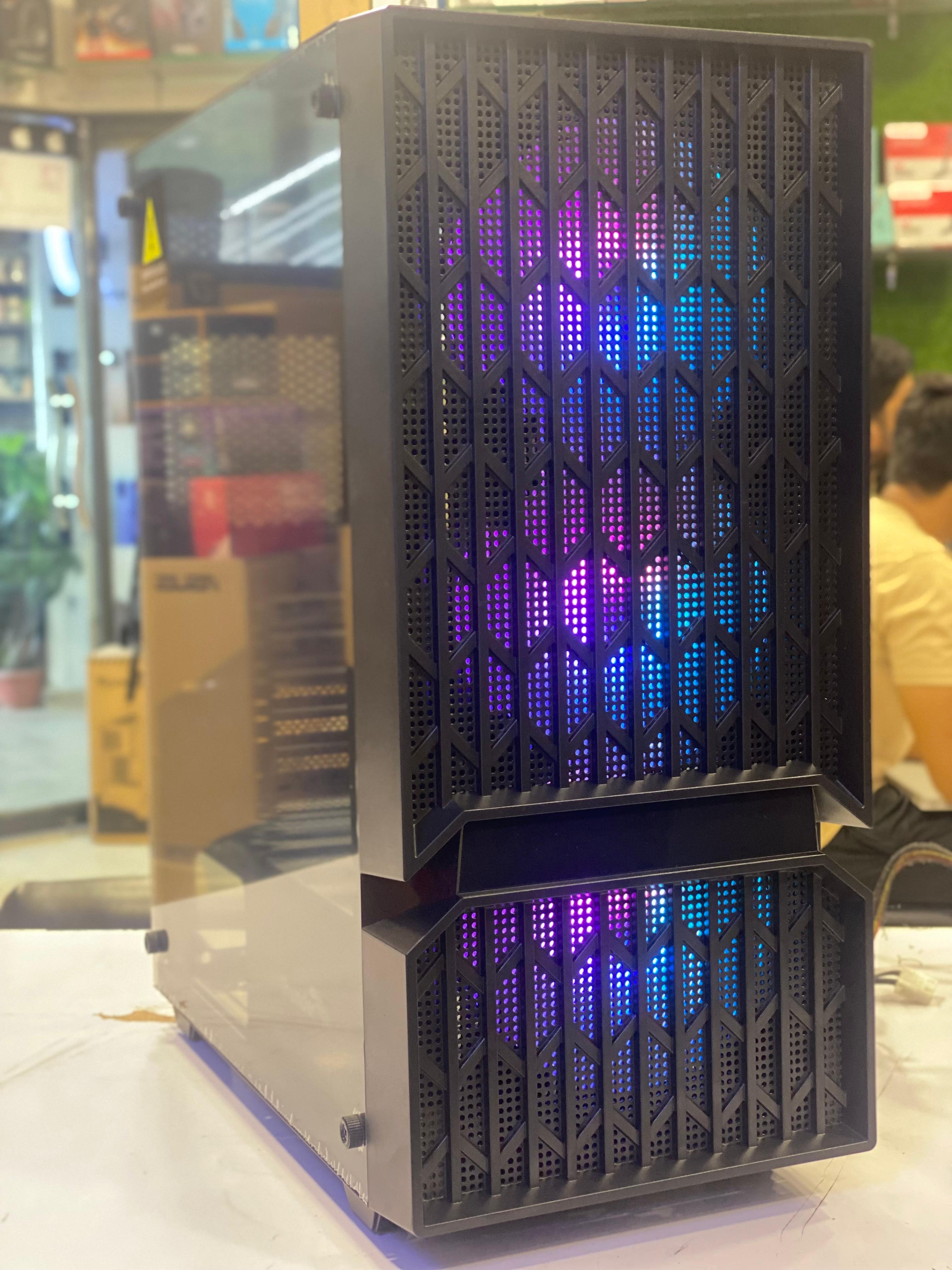 Thunder Casing Saber TGC 1008 With 3 RGB Fans