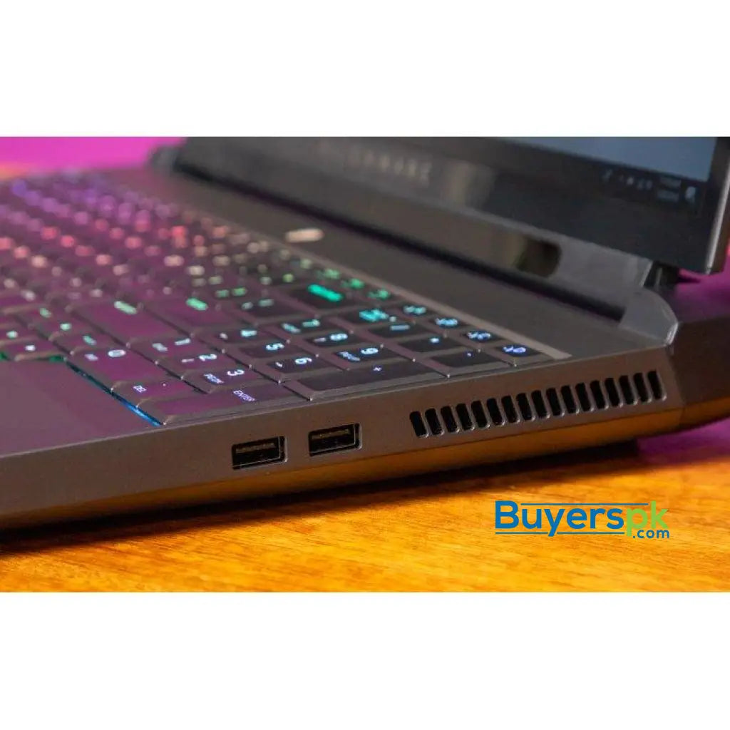 ALIENWARE AREA 51M GAMING LAPTOP 9th Gen i9-9900K 16 GB RAM 1 TB HDD + 512 GB SSD 2080 8 GB 17.3 FHD 144 Hz Win 10