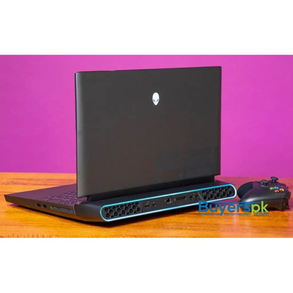 ALIENWARE AREA 51M GAMING LAPTOP 9th Gen i9-9900K 16 GB RAM 1 TB HDD + 512 GB SSD 2080 8 GB 17.3 FHD 144 Hz Win 10
