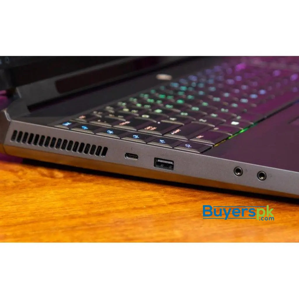 ALIENWARE AREA 51M GAMING LAPTOP 9th Gen i9-9900K 16 GB RAM 1 TB HDD + 512 GB SSD 2080 8 GB 17.3 FHD 144 Hz Win 10